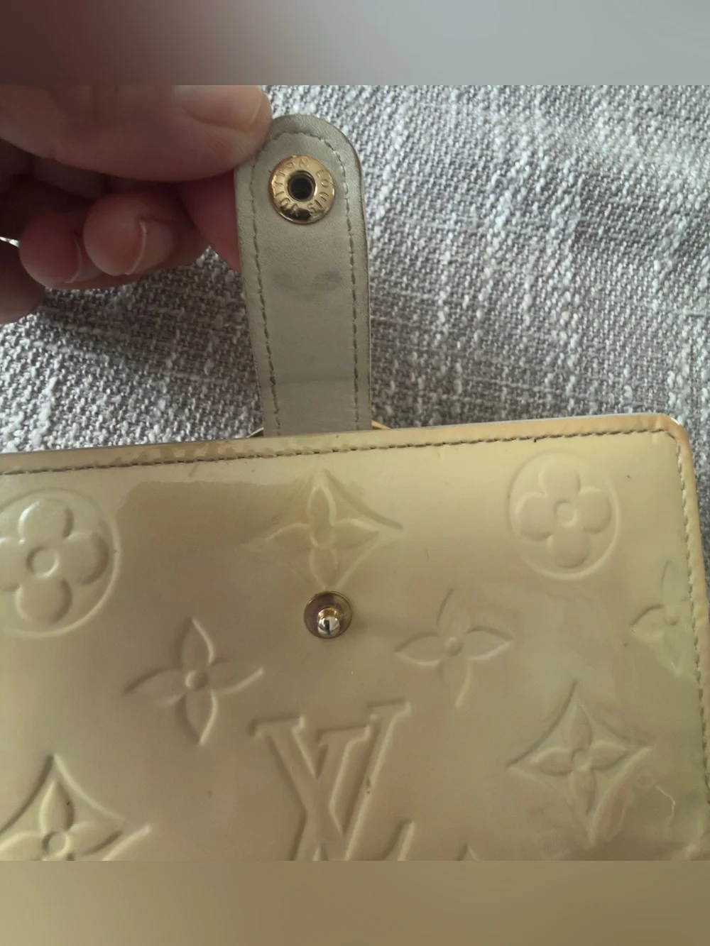 Louis Vuitton Epi cream kisslock coin wallet